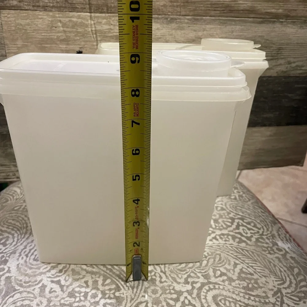 Tupperware pristine pair